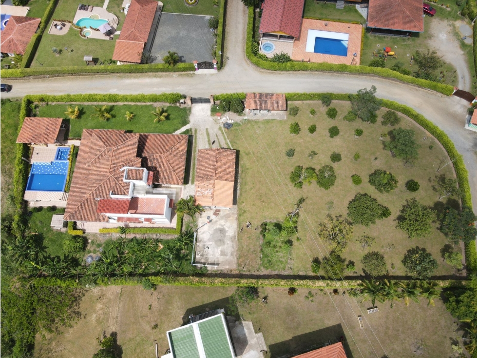 SE VENDE CASA CAMPESTRE EN MONTENEGRO. - 2