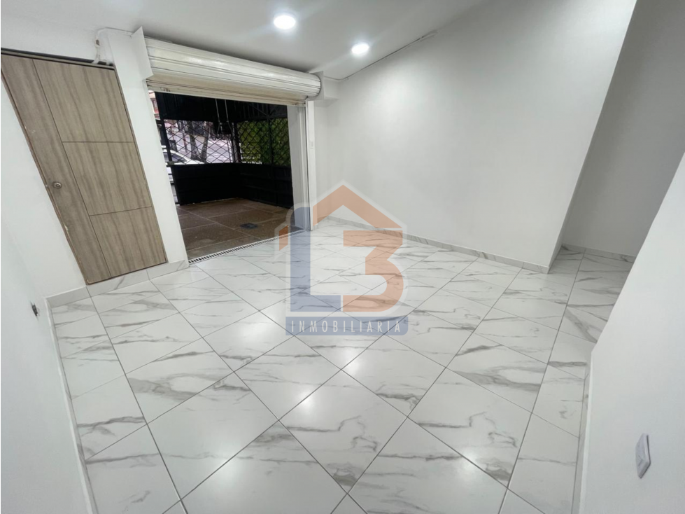 SE VENDE CASA DE USO MIXTO EN LAS AMERICAS