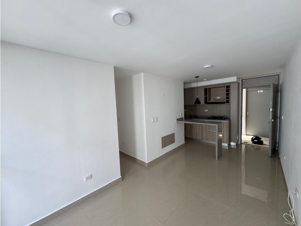 SE ARRIENDA APARTAMENTO AV 19 NORTE - 3