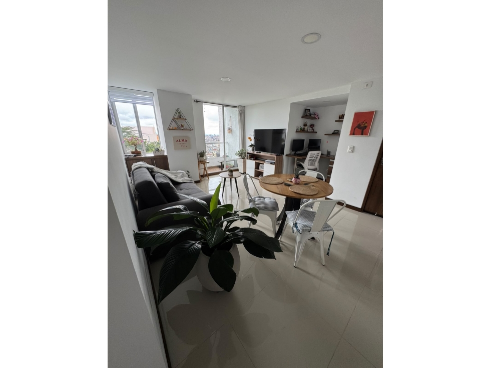 SE VENDE APARTAMENTO SECTOR C.C. BOLIVAR - 4