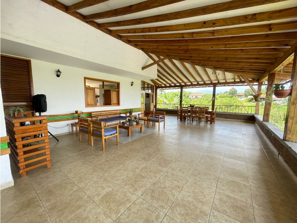 SE VENDE CASA CAMPESTRE EN MONTENEGRO. - 4