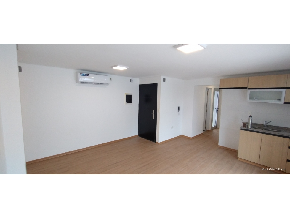 ALQUILER - Excelente Depto de 3 ambientes con Balcon y Parrilla - 2