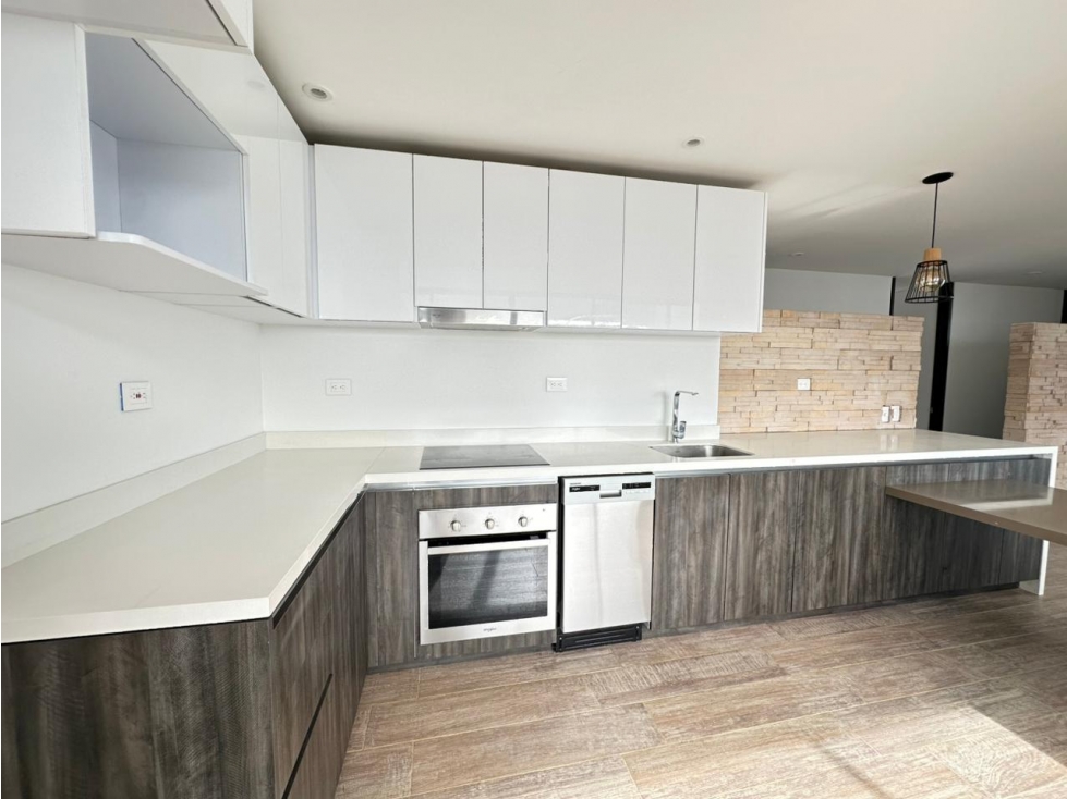 SE VENDE APARTAMENTO EN LA CASTELLANA — foto 5