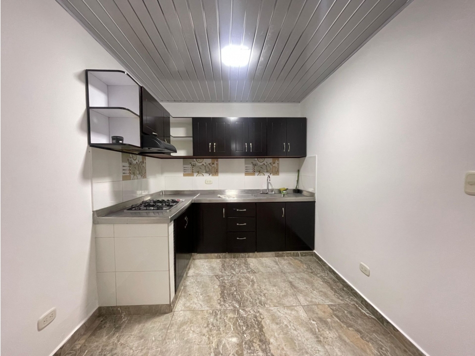 SE ARRIENDA CASA EN EL BARRIO EL RECREO - 5