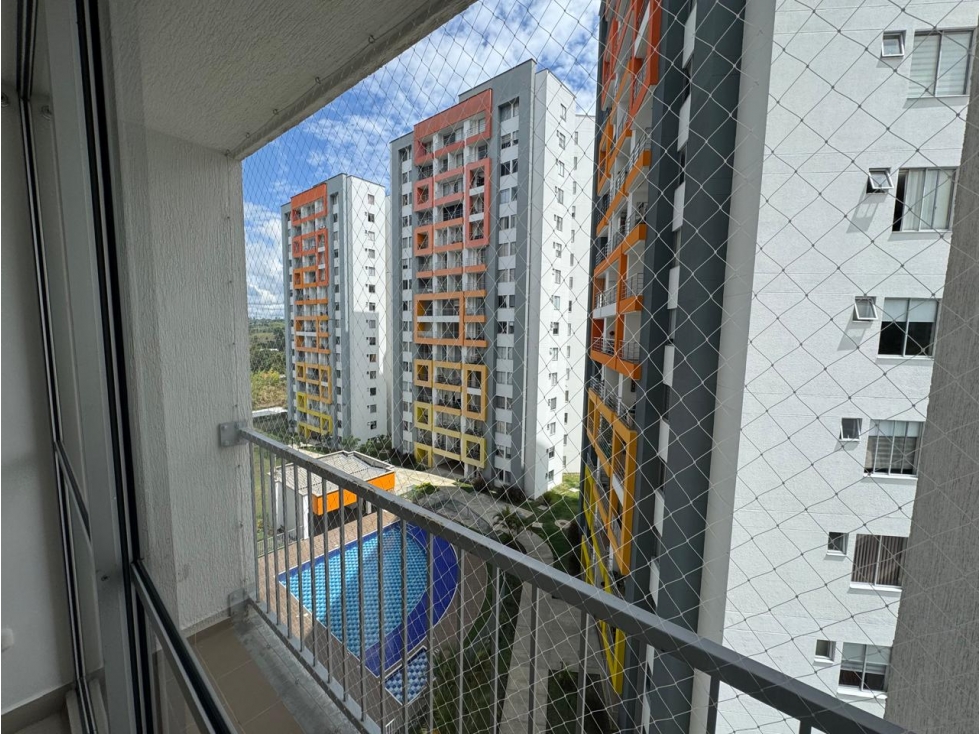 SE ARRIENDA APARTAMENTO AV 19 NORTE - 6