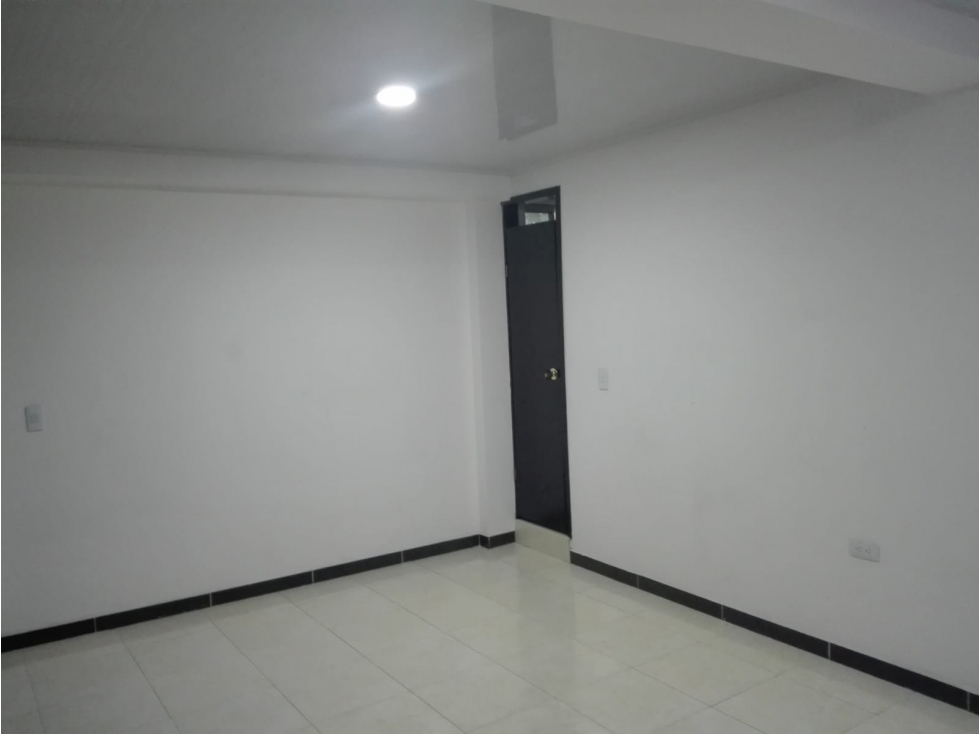 SE VENDE APARTAMENTO CON LOCAL Y PARQUEADERO CALLE 30 - 5