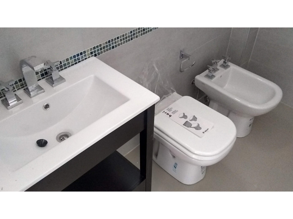 VENTA - EXCELENTE DEPTO 3 AMBIENTES C/ BALCON EN POSADAS — foto 5