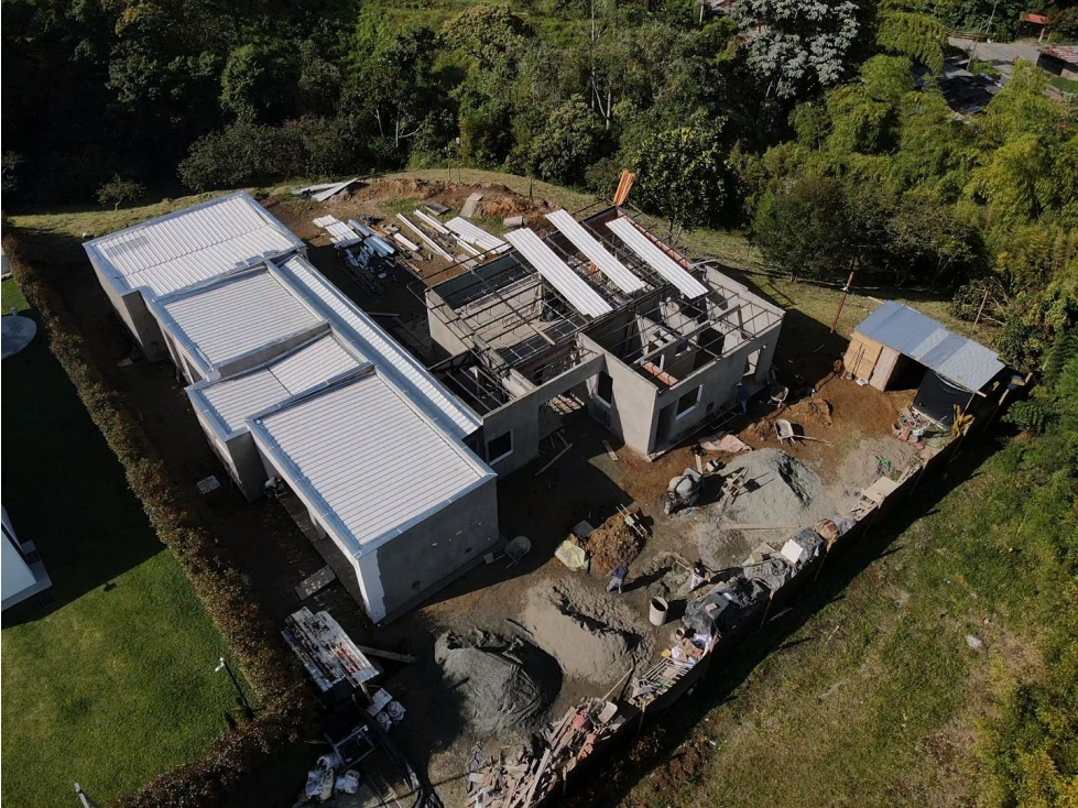 SE VENDE CASA CAMPESTRE SOBRE PLANOS VÍA CIRCASIA