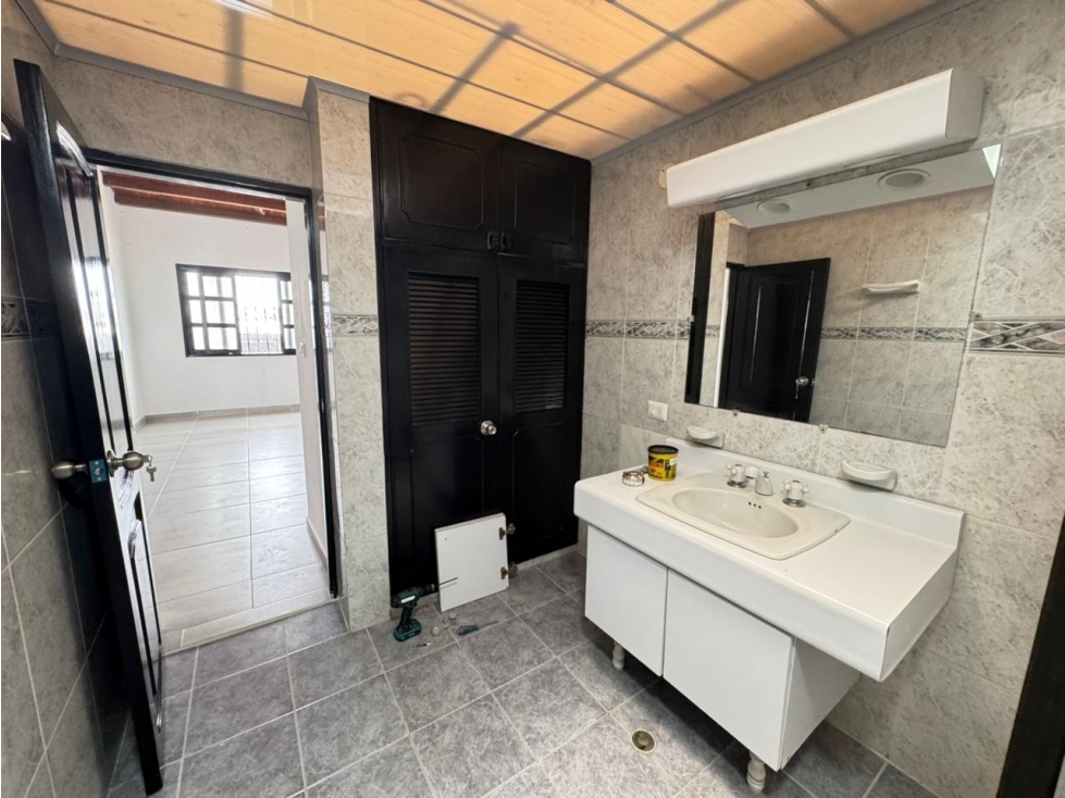 SE ARRIENDA CASA BARRIO GALÁN 250M2 COMERCIAL O FAMILIAR — foto 6