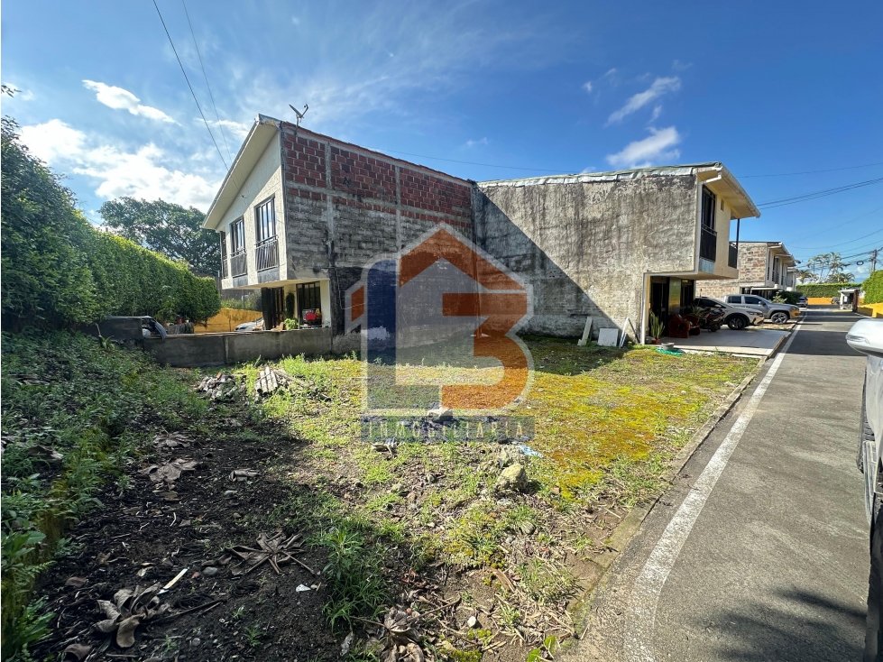 SE VENDE LOTE EN CONJUNTO CERRADO AL SUR DE LA CIUDAD