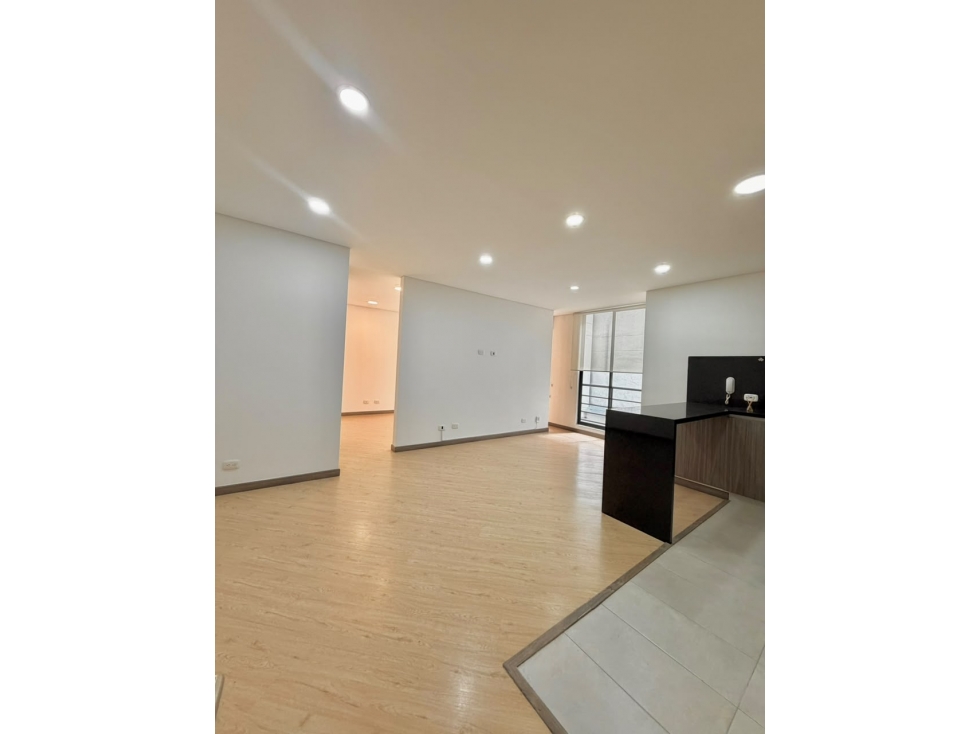 Apartaestudio en arriendo Los Cedros — foto 2