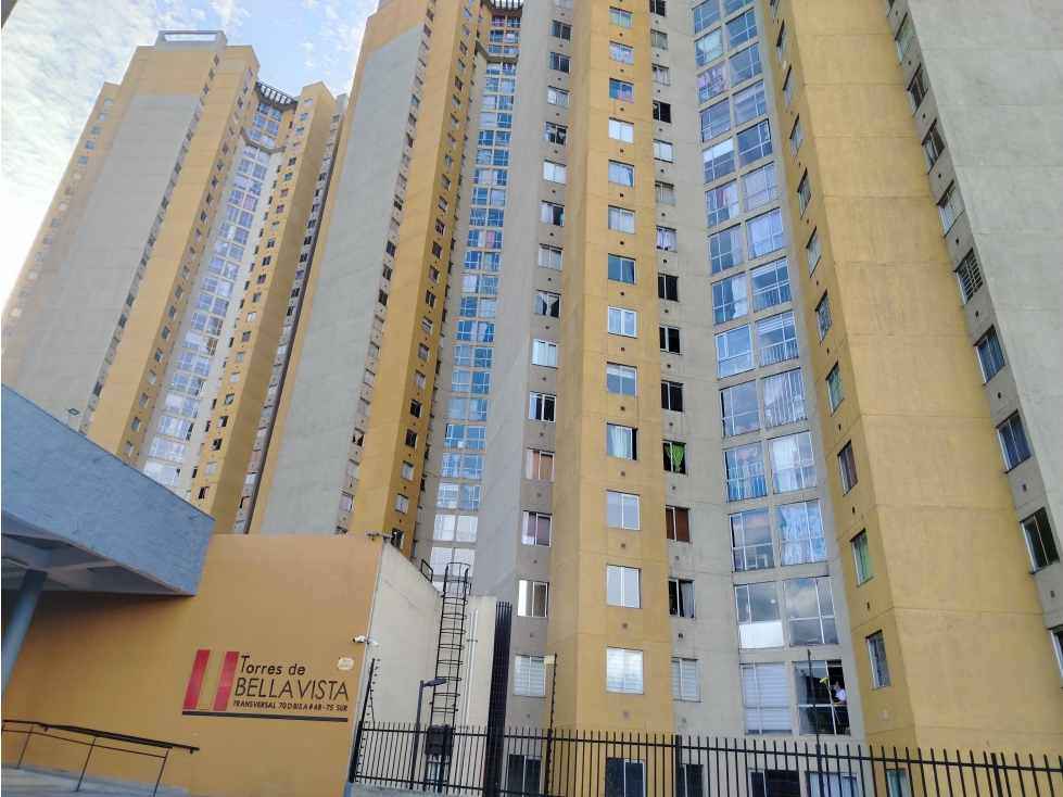 APTO EN VENTA EN EL PERDOMO BELLAVISTA FRENTE A MADELENA EN PISO 18 — foto 2