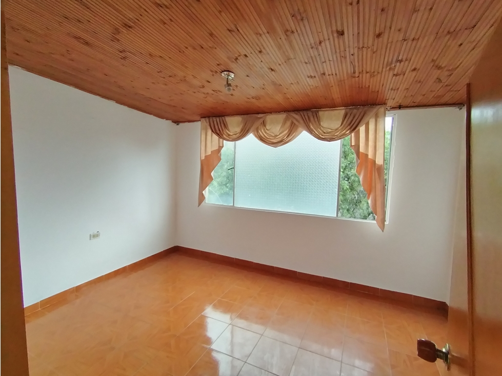 CASA EN VENTA EN VALLES DE CAFAM- MARICHUELA - USME DE 3 PISOS — foto 5