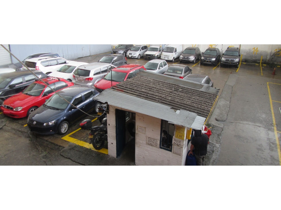 LOTE CON PARQUEADERO EN VENTA EN EL BARRIO 7 DE AGOSTO DE 1000 MTS — foto 4