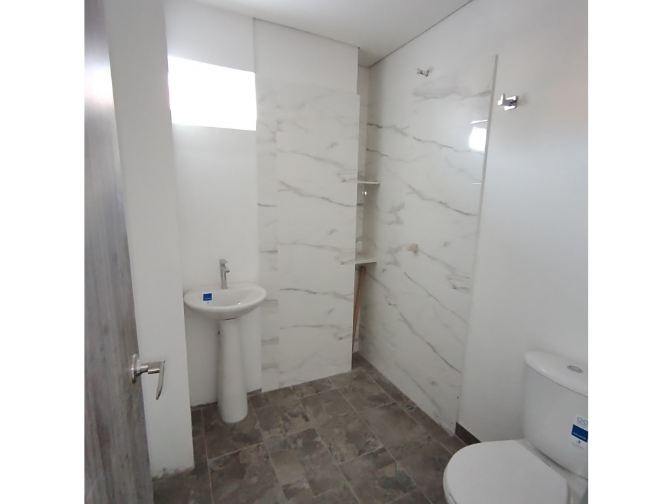 APTO EN VENTA EN EL CLARET DE 2 HAB CON ASCENSOR VISTA EXTERIOR — foto 2