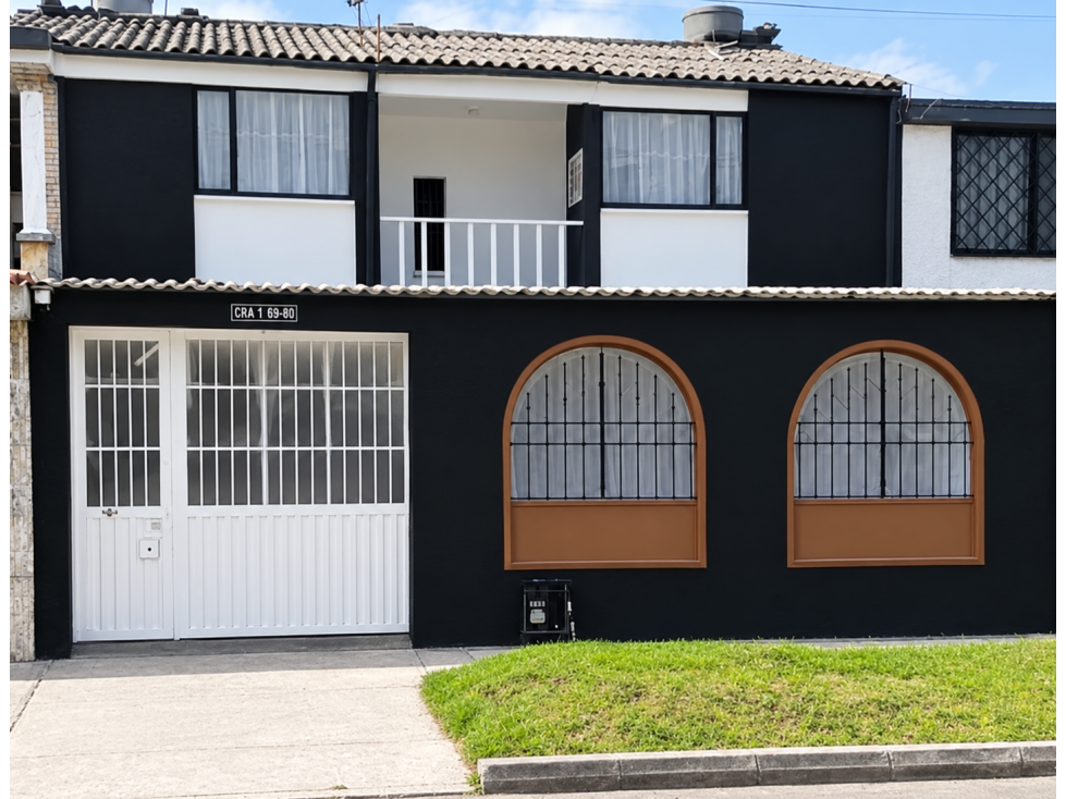 CASA EN VENTA BARRIO HIPOTECHO 240 MTS