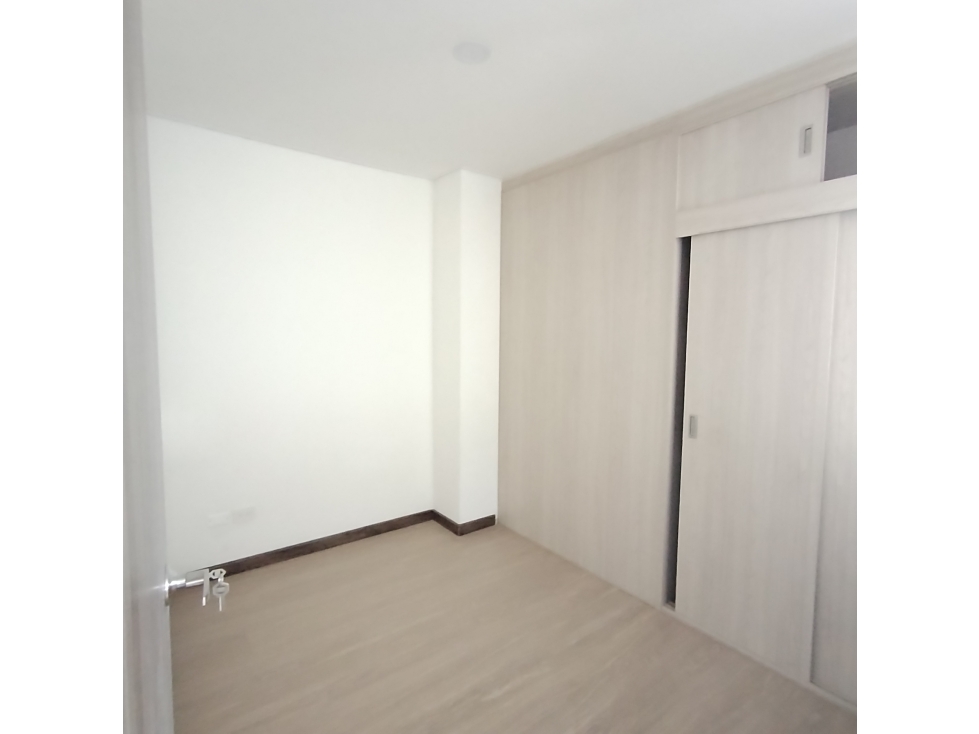 APTO EN VENTA EN EL CLARET DE 2 HAB CON ASCENSOR VISTA EXTERIOR — foto 3