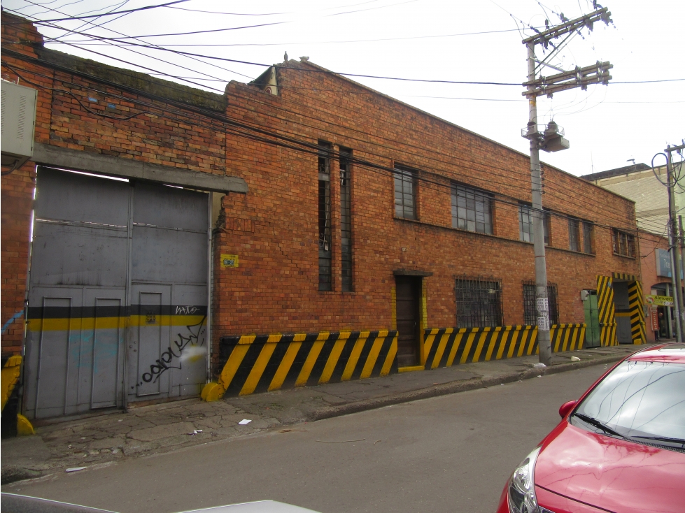 LOTE CON PARQUEADERO EN VENTA EN EL BARRIO 7 DE AGOSTO DE 1000 MTS — foto 6