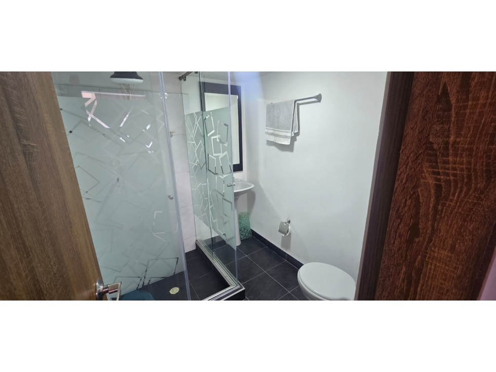 CASA EN VENTA BOSA CENTRO DE 12 DE FRENTE Y 5.65 DE FONDO — foto 5