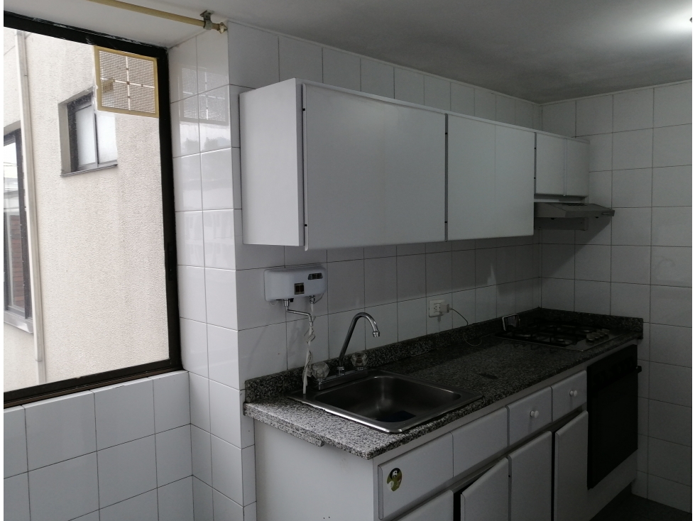 APTO EN VENTA EN BELALCAZAR EN PISO 3 A POCAS CUADRAS DE CRA 30 — foto 4