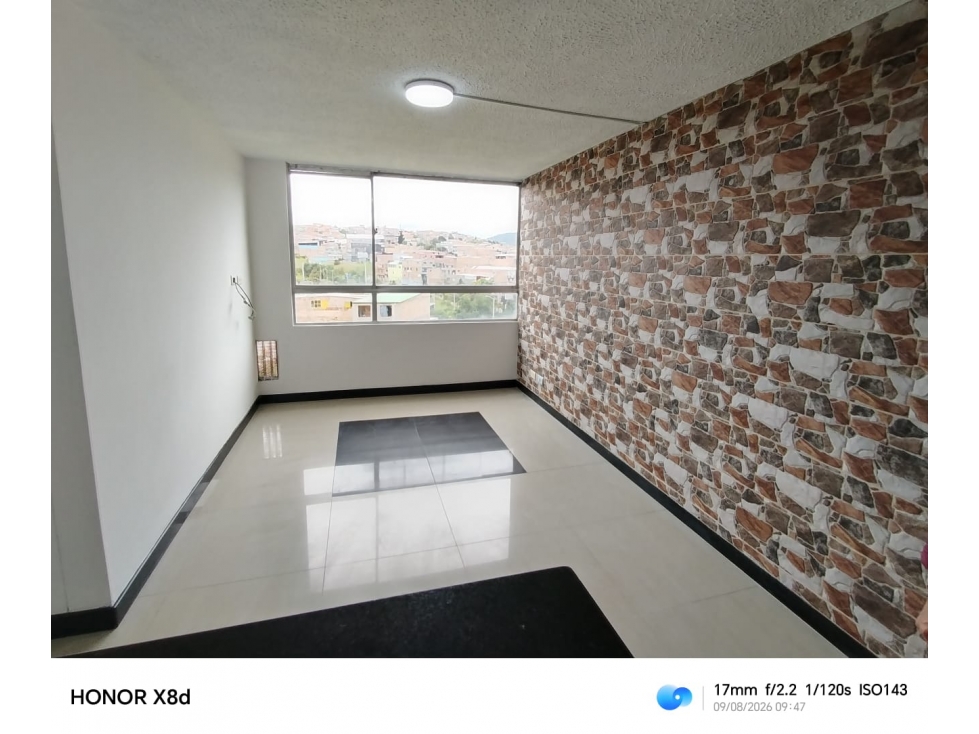 APTO EN VENTA JUNTO AL PORTAL DE USME PISO 5 CON 3 HABITACIONES