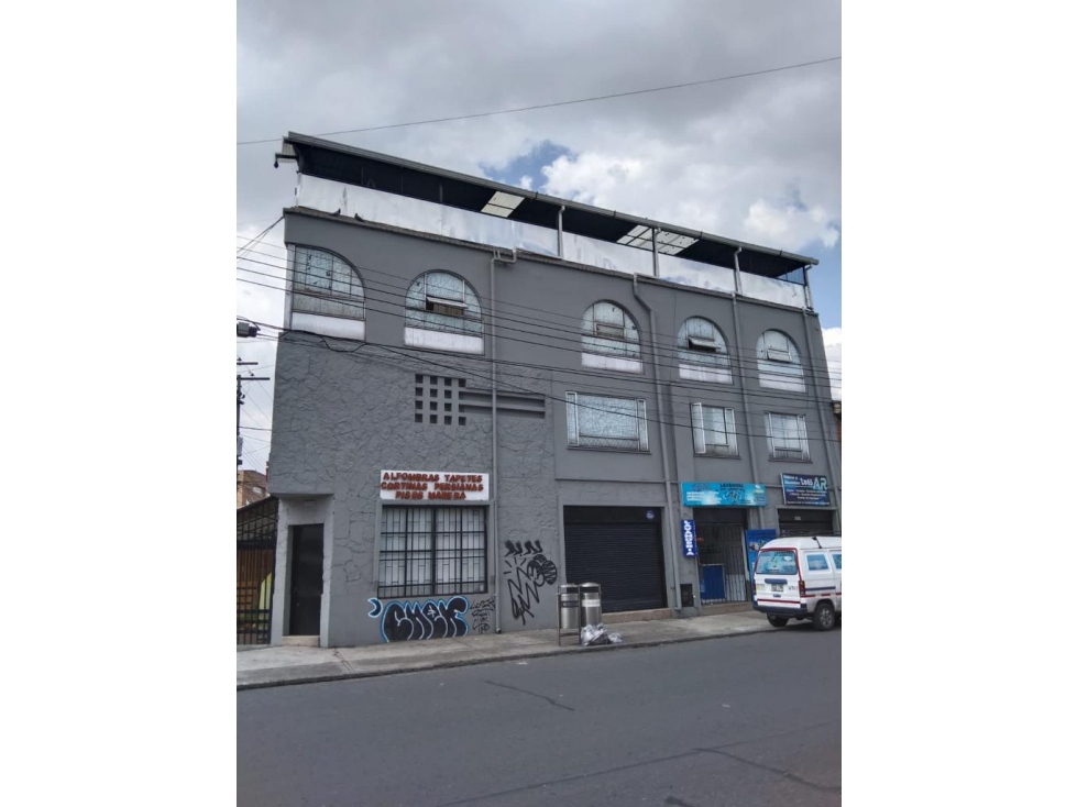 Edificio en venta en Chapinero esquinero, sobre vía principal — foto 3