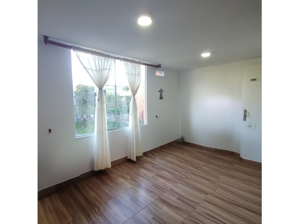APTO EN VENTA EN USME CONJUNTO CAPRI REMODELADO PISO 5