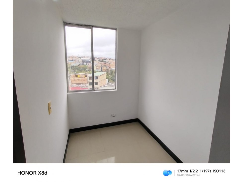 APTO EN VENTA JUNTO AL PORTAL DE USME PISO 5 CON 3 HABITACIONES — foto 5