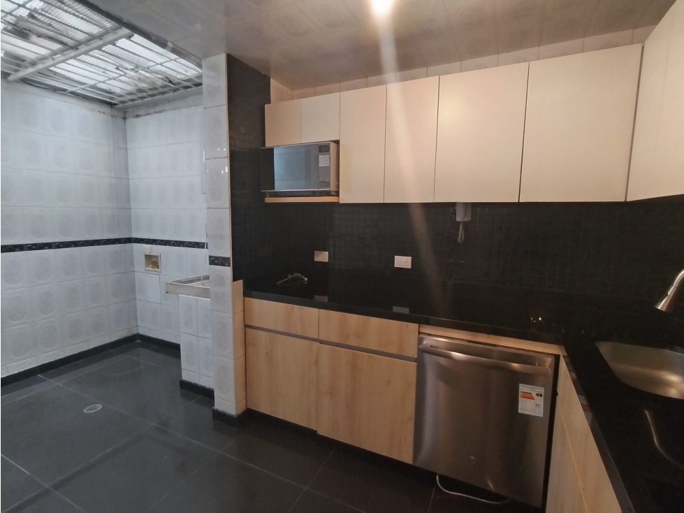 APTO DUPLEX EN VENTA EN MODELIA EN PISO 1 Y 2 CON PATIO