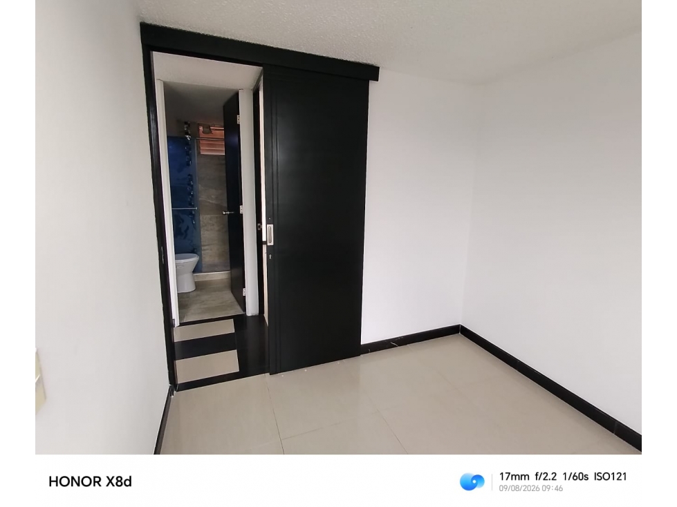 APTO EN VENTA JUNTO AL PORTAL DE USME PISO 5 CON 3 HABITACIONES — foto 6