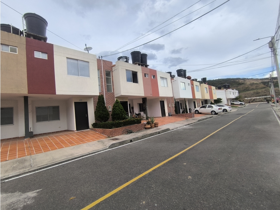 CASA CONJUNTO SIENA, LOS PATIOS