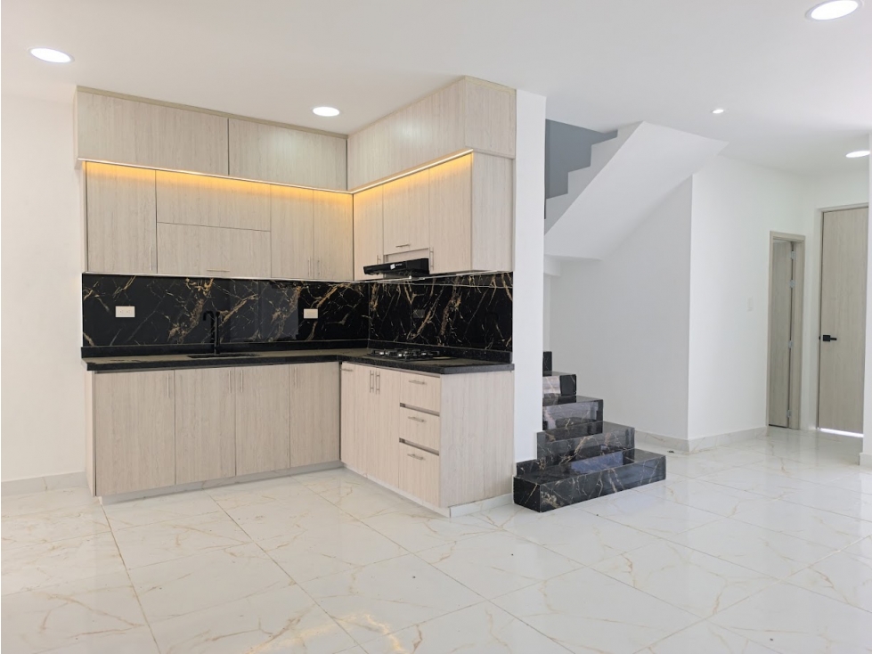 CASA EN CONJUNTO TORINO -LOS PATIOS — foto 3