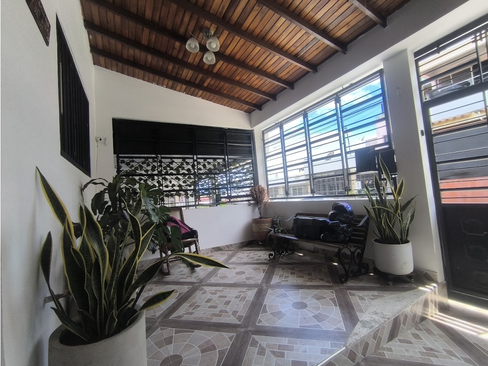 CASA CON PORCHE, LOS PATIOS - 2