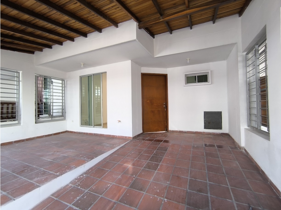 CASA URB. VILLA ANSEP, LOS PATIOS — foto 3