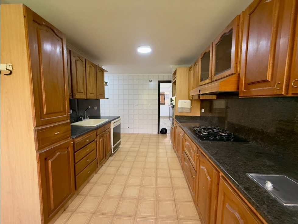 Amplio apartamento en Castropol con gran potencial de remodelación — foto 6
