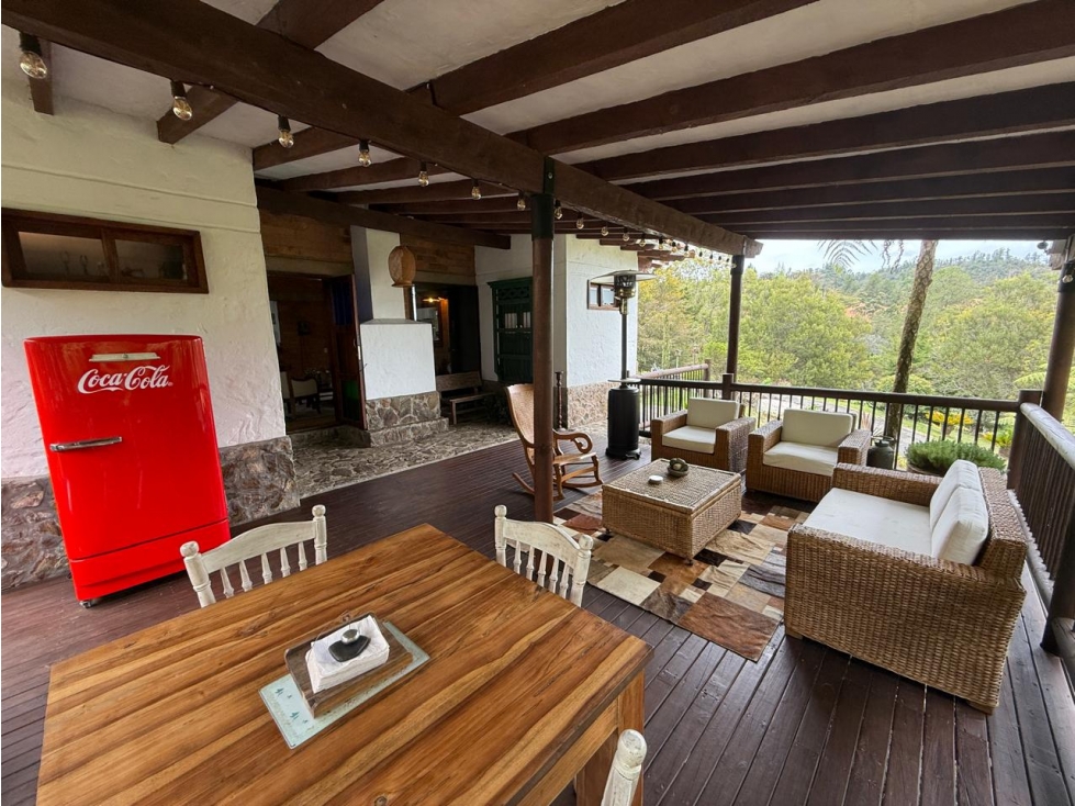 Finca campestre en El Retiro con 6.000 m² de lote, amplios jardines — foto 6