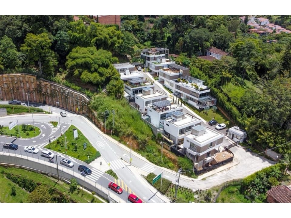 Precio de Oportunidad Casa Moderna En El Esmeraldal Envigado — foto 2