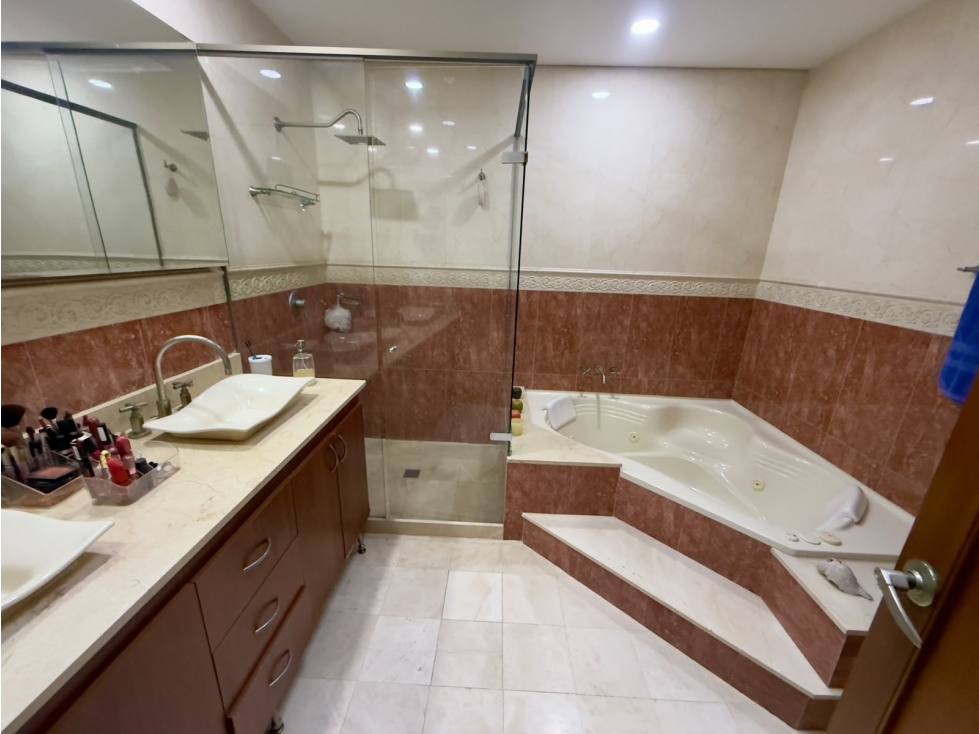 Casa en Loma de los Mesa con amplios espacios, 4 parqueaderos — foto 5