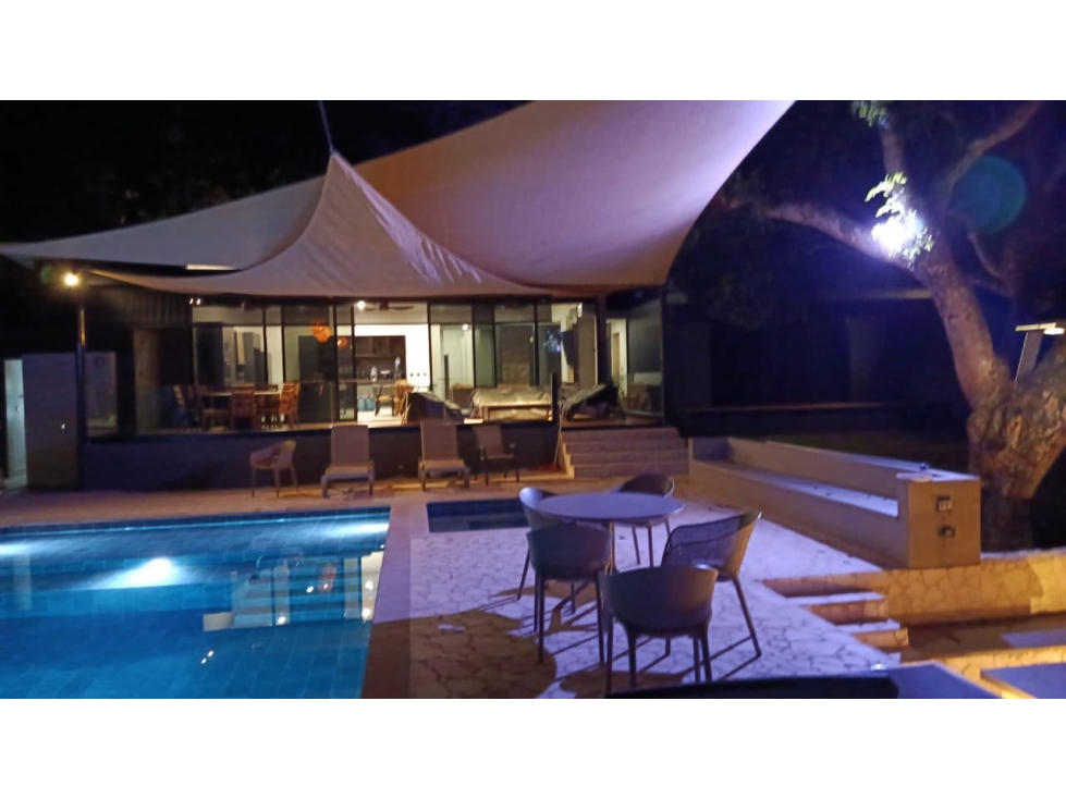 Exclusiva finca en San Jerónimo con amplias zonas y lote de 5.430 m²