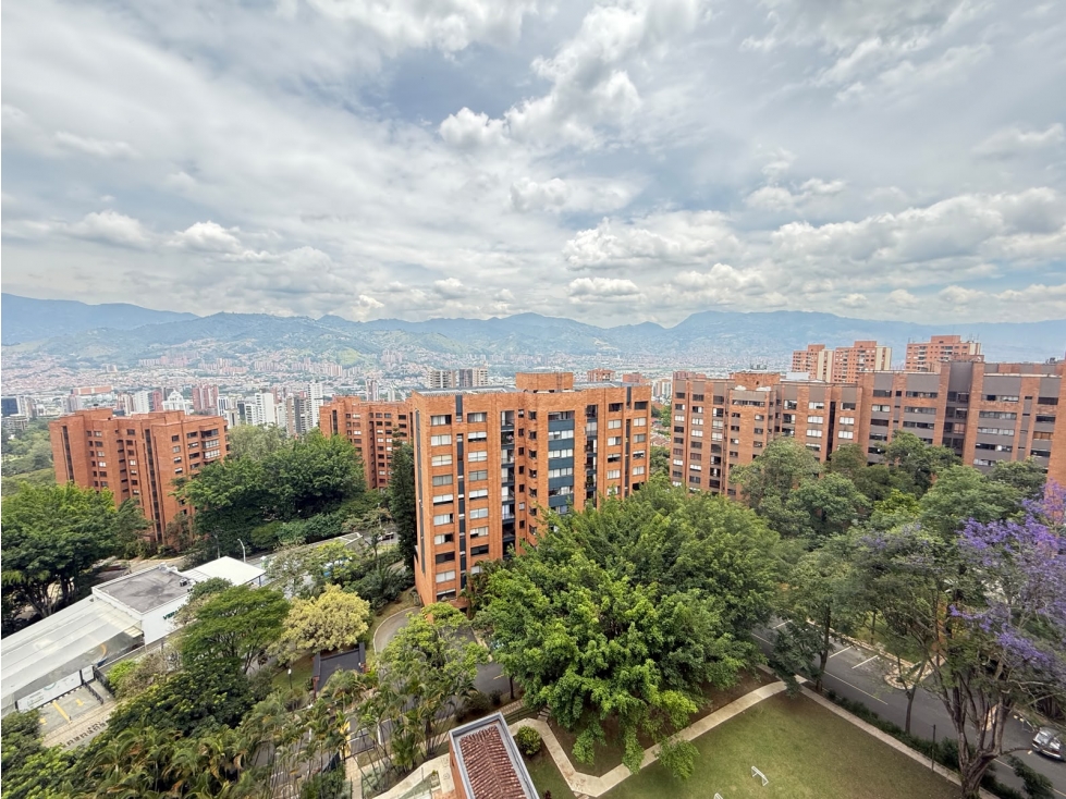 Exclusivo apartamento en último piso con ascensor privado