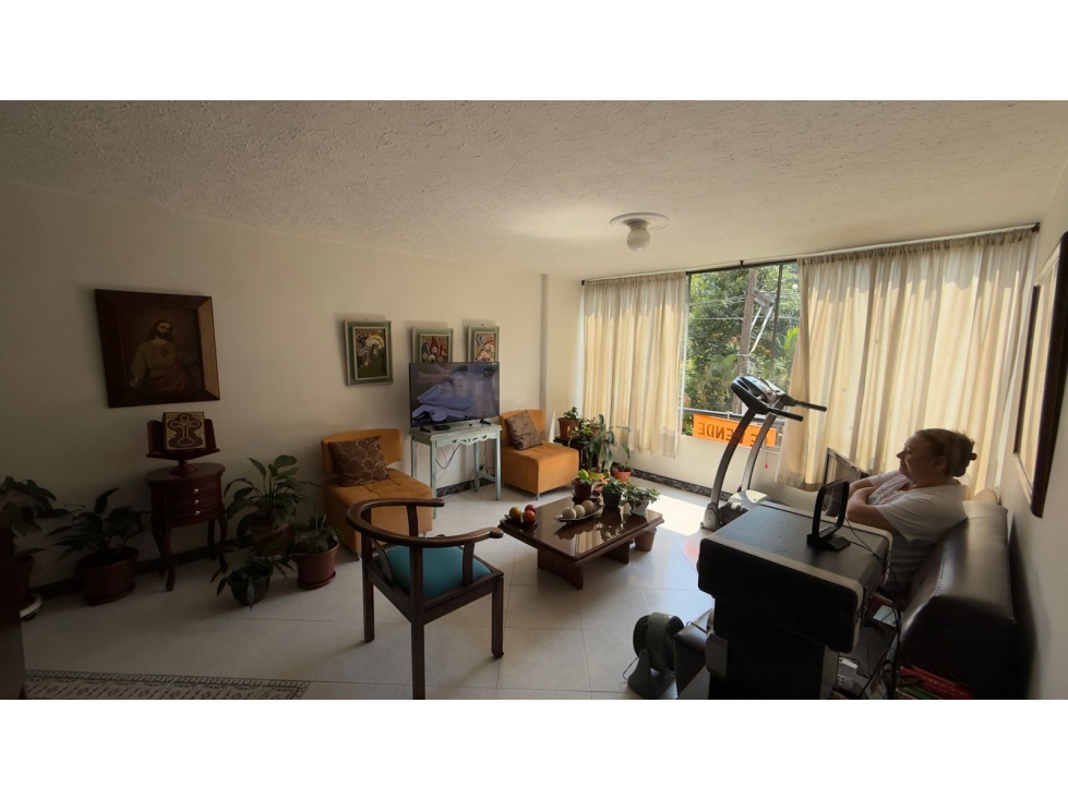 Amplio Apartamento En Venta Perfecto Para Remodelar - Envigado — foto 3