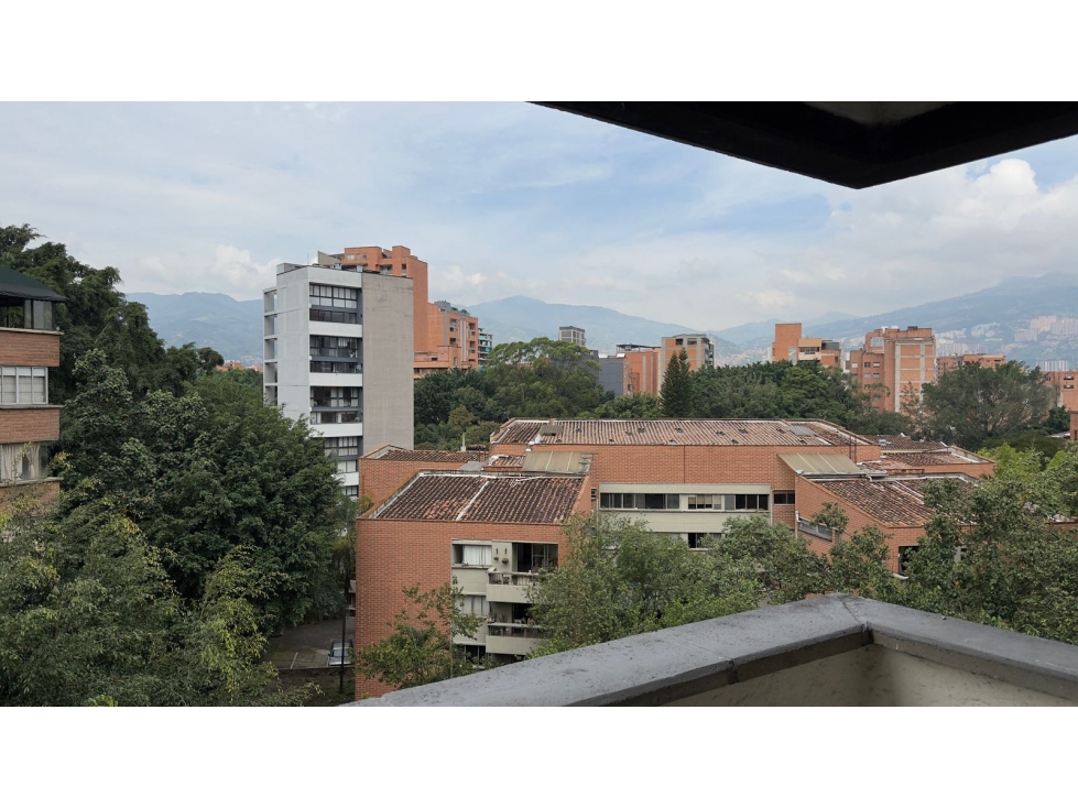 Apartamento Para Remodelar Laureles Conquistadores Espacios Amplios