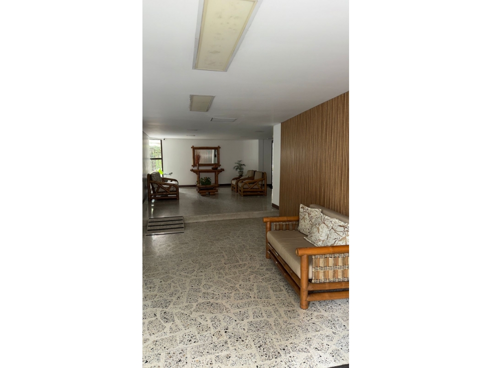 Apartamento Para Remodelar Laureles Conquistadores Espacios Amplios — foto 5