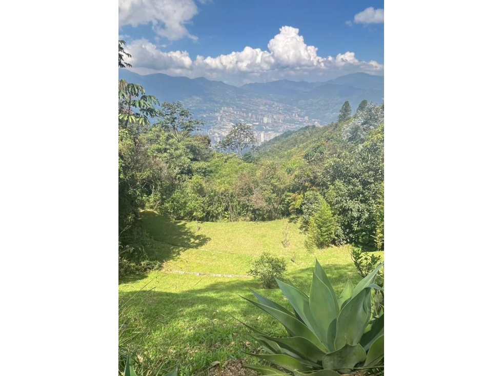 Lote amplio en Envigado con excelente proyección de valorización — foto 4