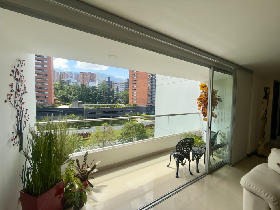 Apartamento en Balsos, excelente ubicación y completas zonas comunes — foto 2
