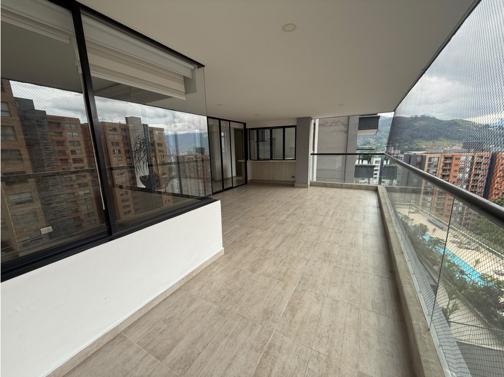 Apartamento en venta en Loma de las Brujas,| 147,6 m² — foto 5
