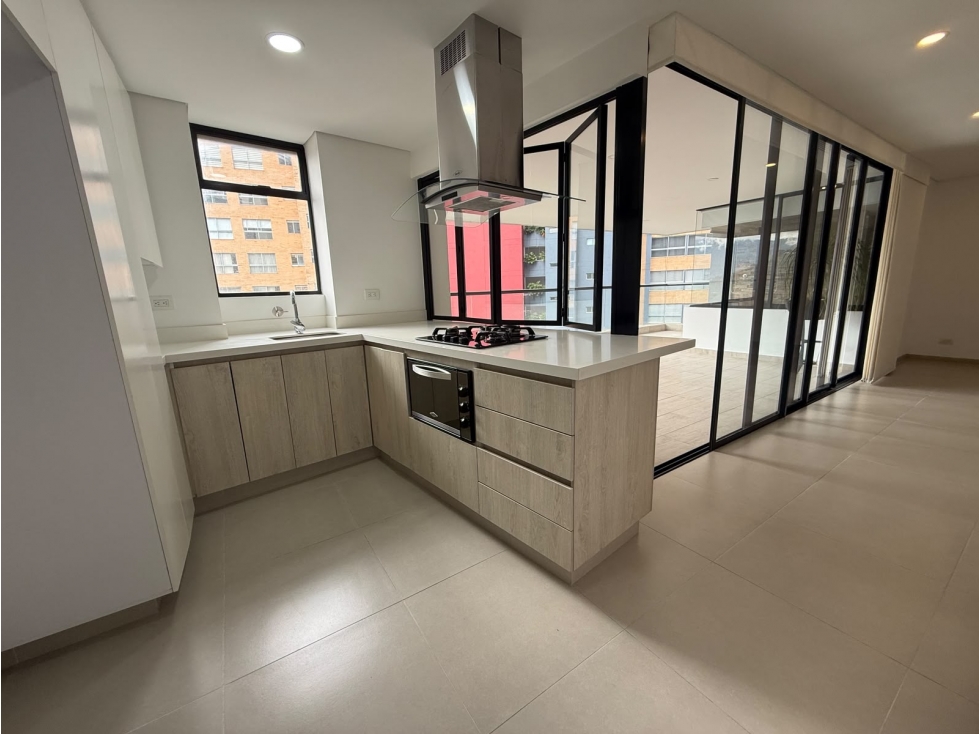 Apartamento en venta en Loma de las Brujas,| 147,6 m² — foto 3