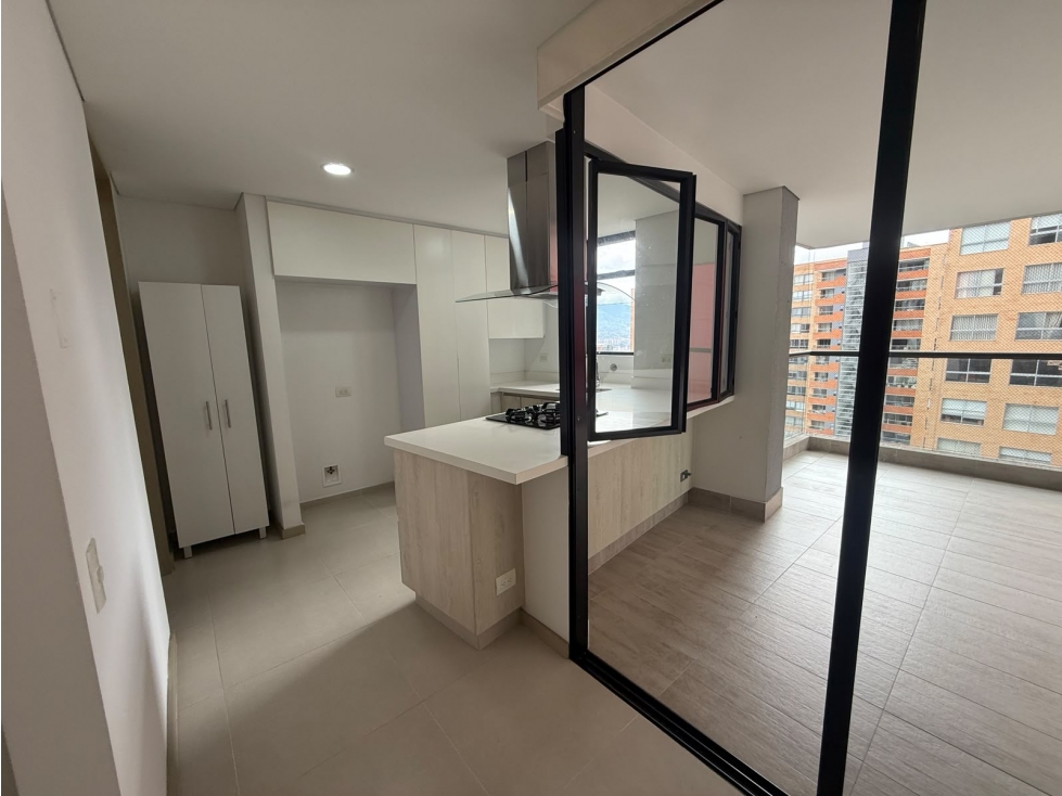 Apartamento en venta en Loma de las Brujas,| 147,6 m² — foto 4