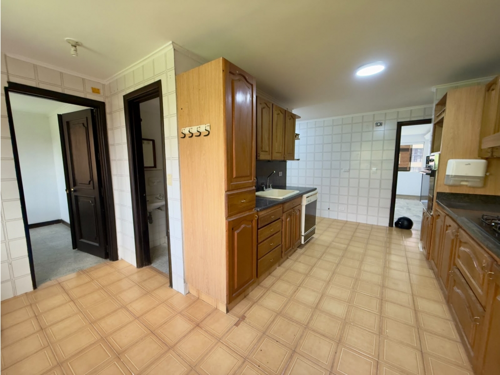 Amplio apartamento en Castropol con gran potencial de remodelación — foto 5