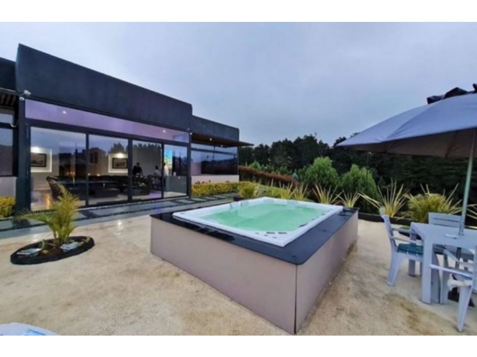 Casa Campestre En Venta, Alto Palmas - Envigado